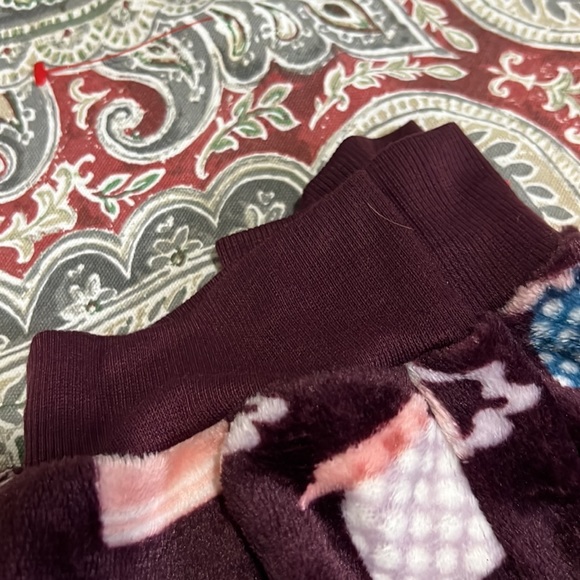 NWT fleece pj jogger style pants - Picture 10 of 10